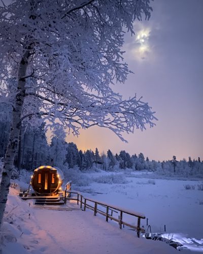 1-aurora-village-snowy-january-wood-sauna