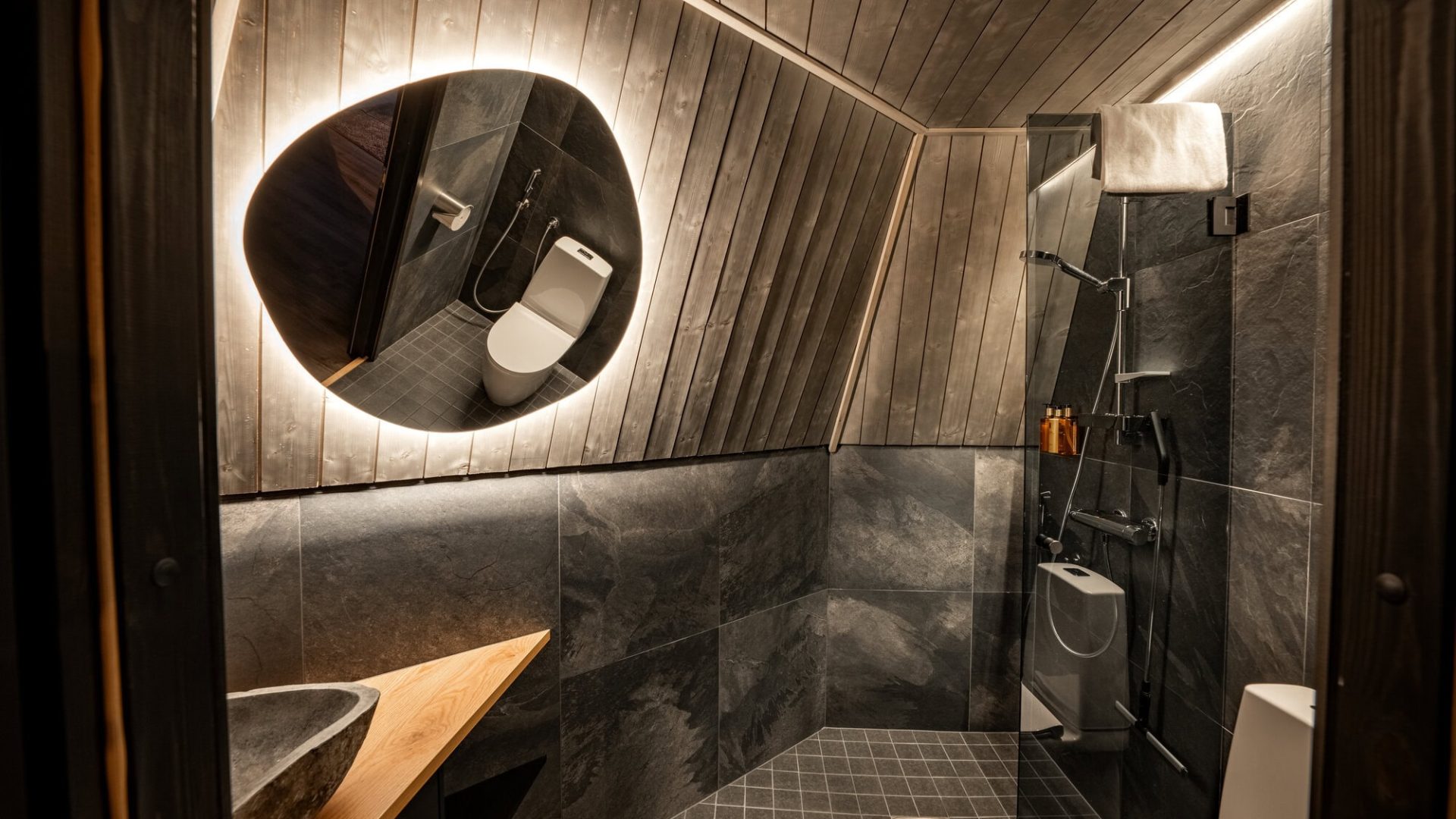 Tower Suite Inside - 10